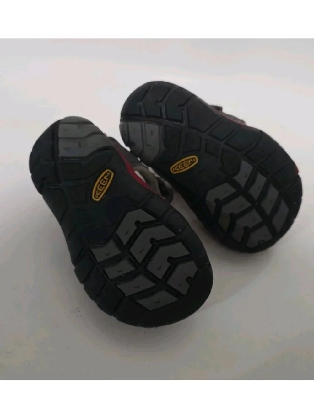 Keen Seacamp II CNX Toddler Boys Sandals Size 5 Shoes Grey Red Hiking Camping